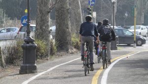 Bonus mobilità, dal 13 aprile via alle domande per chi ha acquistato bici e altri mezzi green rottamando un'auto - la Repubblica