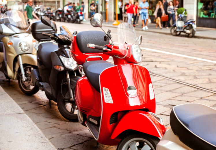 Milano, al via gli incentivi per moto e scooter elettrici - Virgilio Motori