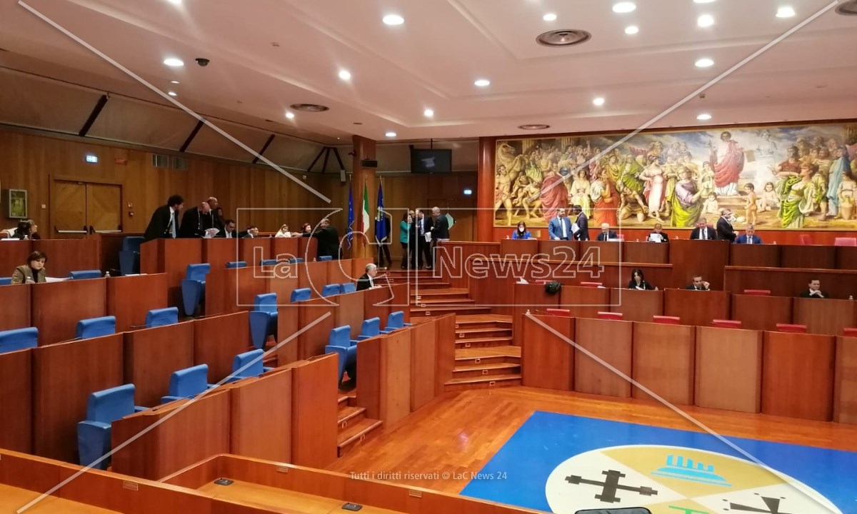 Regione Calabria - Sblocco crediti bonus edilizi, la Quarta Commissione rinvia in attesa delle proposte messe in campo - LaC news24