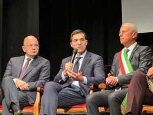 Marche, ricostruzione post sisma, l’inaugurazione del teatro comunale di Caldarola | Adriaeco