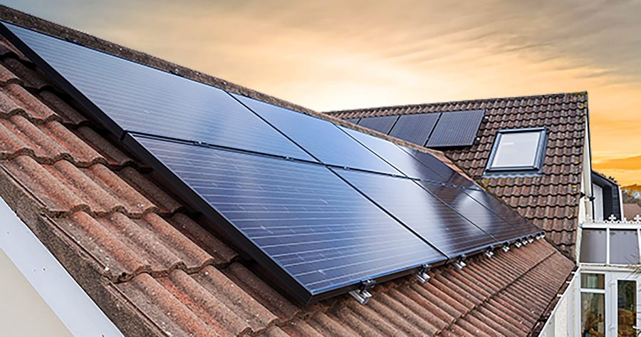 Impianti fotovoltaici e Reddito Energetico Nazionale: pubblicato il Registro degli installatori