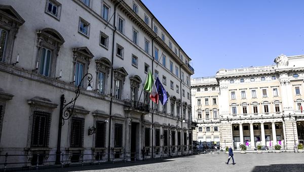 Psb, crescita dell'1% e deficit al 3,8% nel 2024. Il Superbonus spinge in alto il debito pubblico