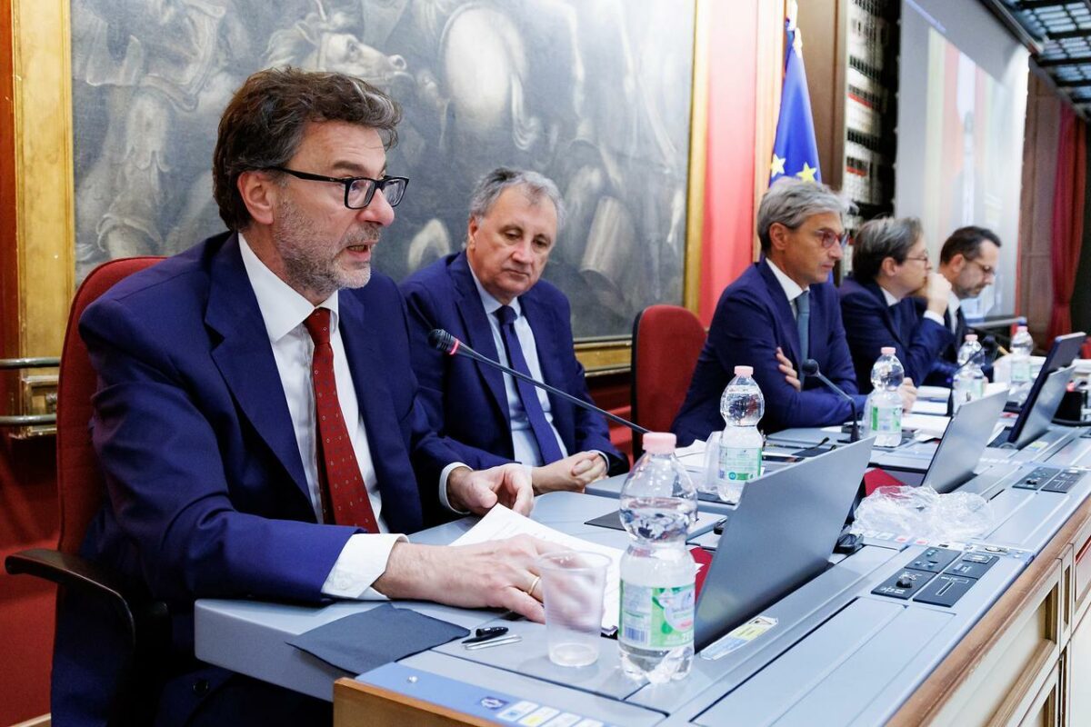 Giorgetti ammette: «Difficile Pil 1% per il 2024». Superbonus: revisione delle rendite catastali