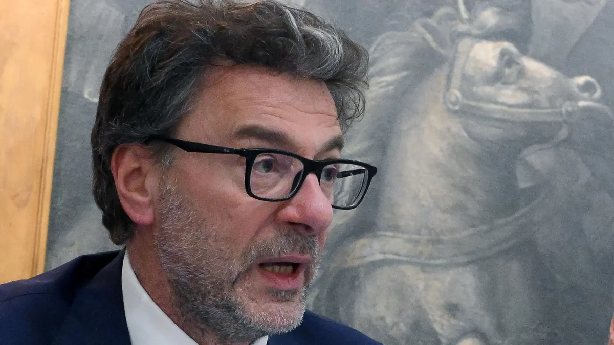 La mossa di Giorgetti sul Catasto. Tasse più alte per chi ha usato il bonus