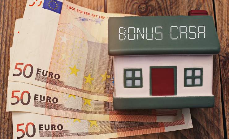 Superbonus, la novità mette in ansia i beneficiari: chi non presenta questo documento dovrà restituire tutto