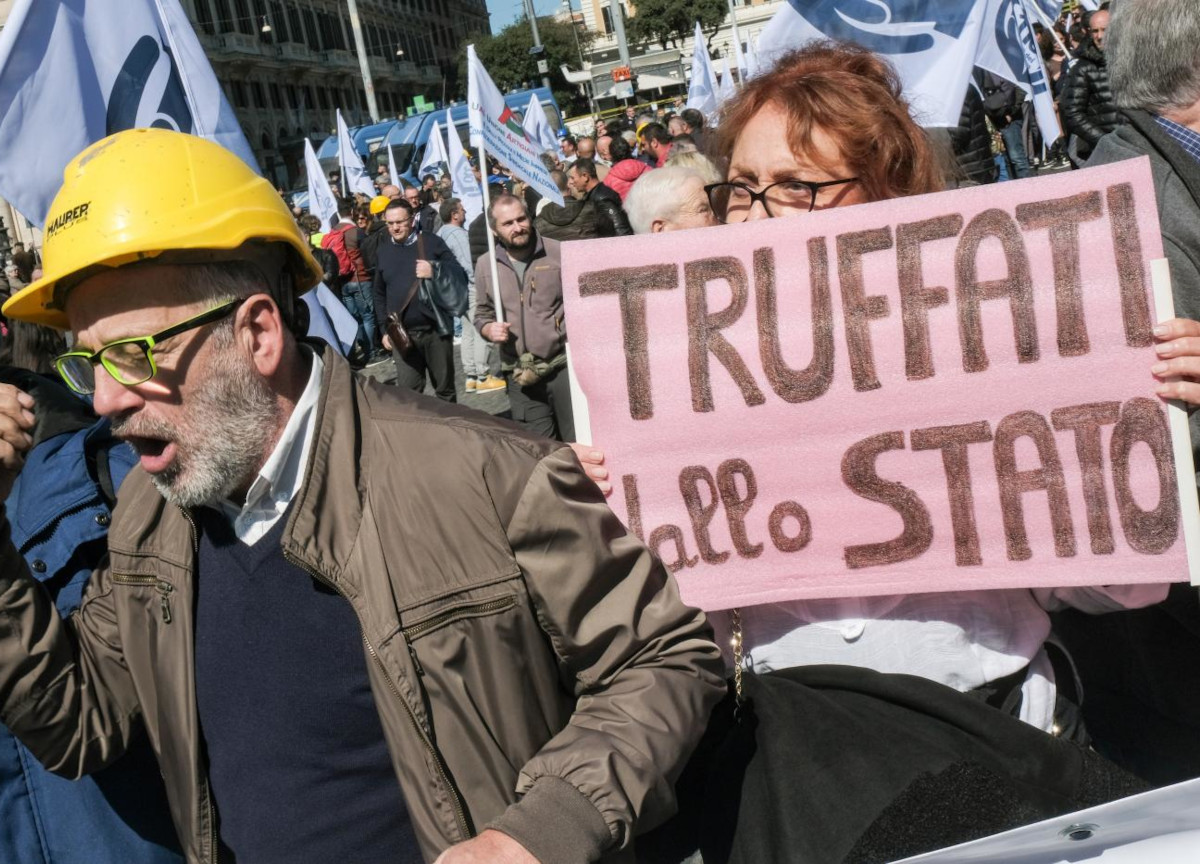 Tasse più alte alle case rifatte con il Superbonus: così Giorgetti vuole fare cassa. "Questo provvedimento non aiuta gli italiani"