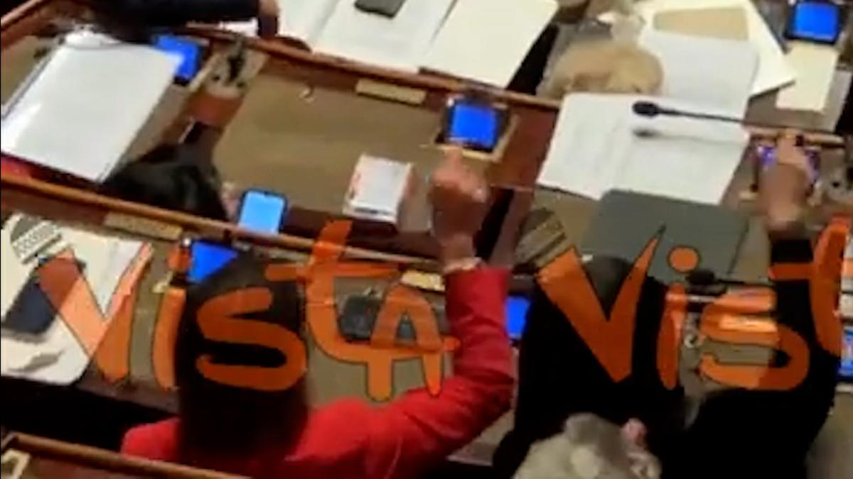 M5s addita Meloni in Aula al Senato, ecco il gesto. Bagarre sul Superbonus: "Siete in difficoltà!" |video - Affaritaliani.it