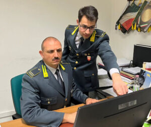 Frosinone " La Guardia di Finanza ha sequestrato oltre 16 milioni di crediti di imposta per illeciti col "superbonus" - Virgilio