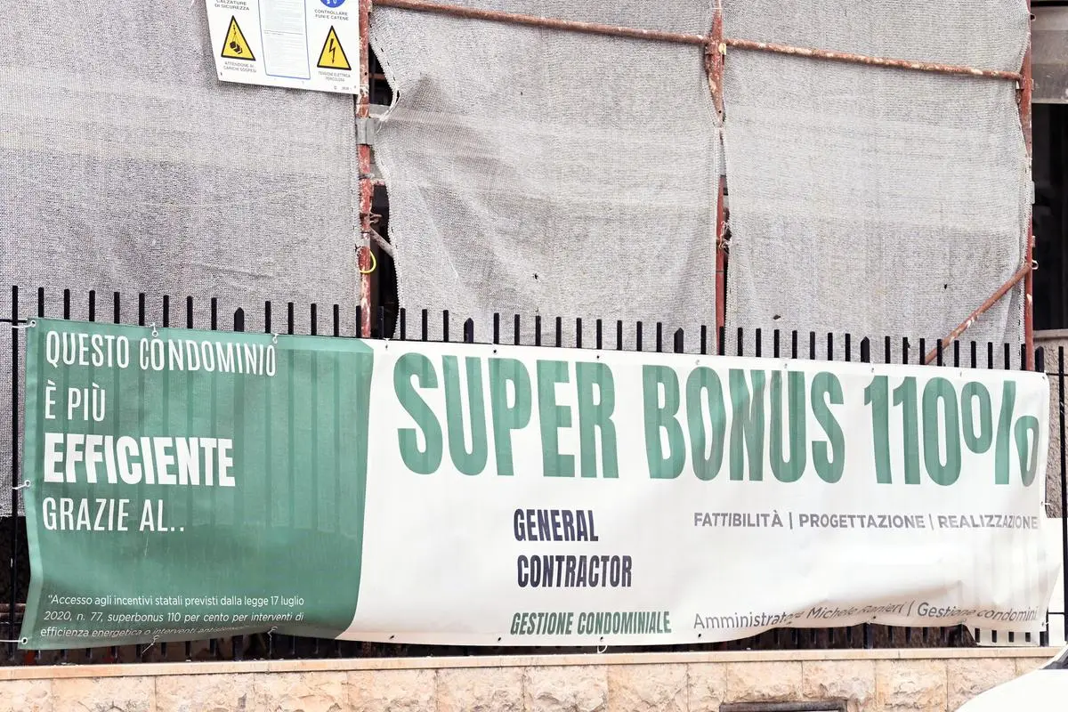 Superbonus, la Gdf scopre truffa da 16 milioni di euro di crediti inesistenti - Italia Oggi